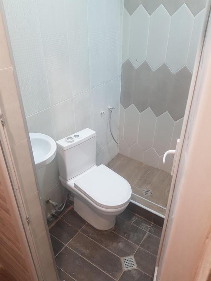 Solo Budget Apartment ティビリシ エクステリア 写真