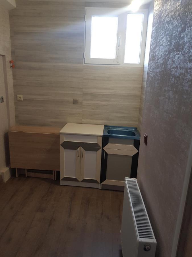 Solo Budget Apartment ティビリシ エクステリア 写真