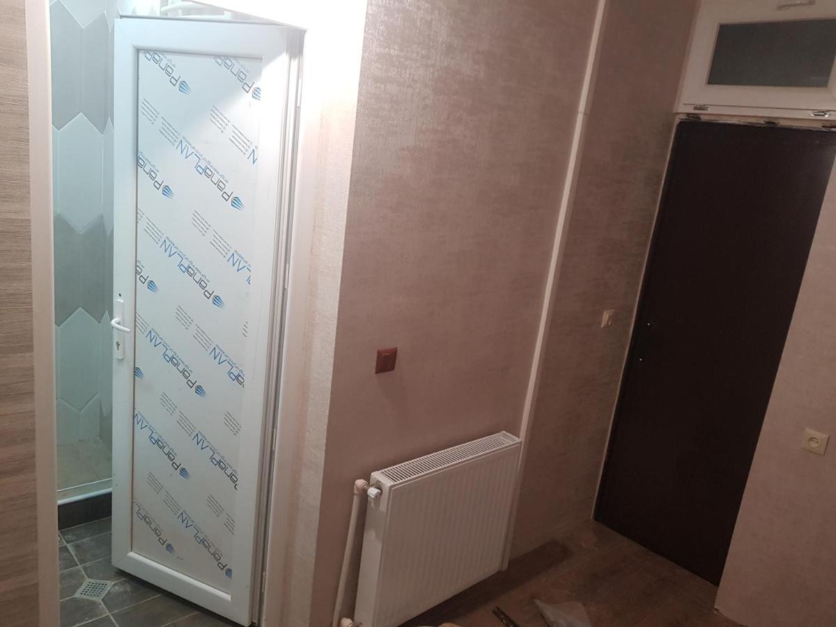 Solo Budget Apartment ティビリシ エクステリア 写真