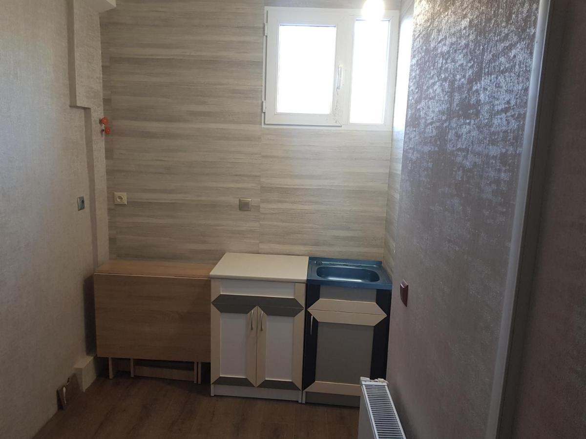 Solo Budget Apartment ティビリシ エクステリア 写真